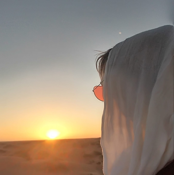 Meet your Posher, Sinead - Picture 1 of 1